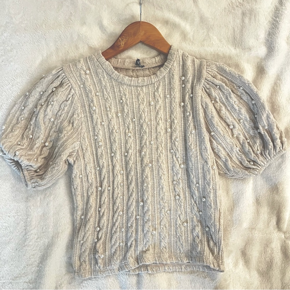 ZARA - knitted balloon sleeve pearl top